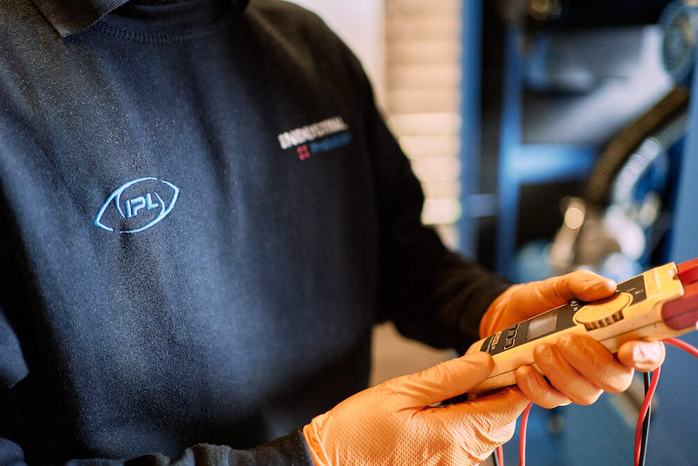 Testimonial image for customer 1